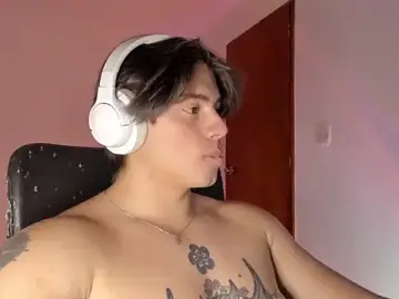 Stripchat Free Porn Cam of Giordano_Russo