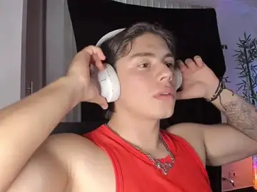 Stripchat Best live sex cam show of Giordano_Russo