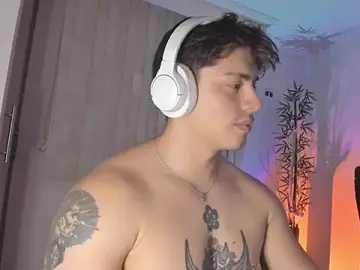 Stripchat Best live sex cam show of Giordano_Russo