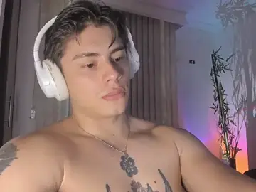 Stripchat Live Sex Cam of Giordano_Russo