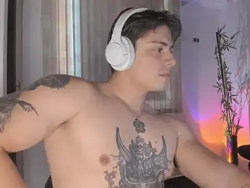 Stripchat Live Sex Cam of Giordano_Russo