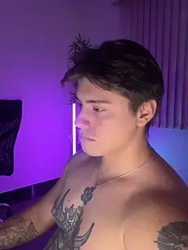 Stripchat Adult Webcam of Giordano_Russo