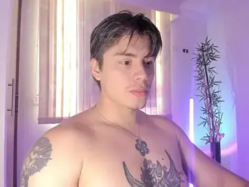 Stripchat Free Porn Cam of Giordano_Russo