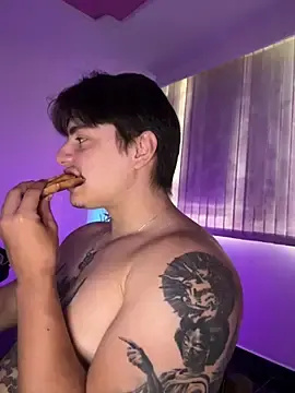Stripchat Free Live Porn of Giordano_Russo