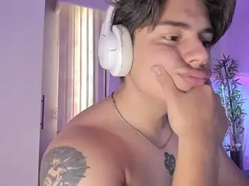 Stripchat Free Porn Cam of Giordano_Russo
