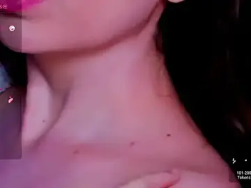 Stripchat Adult Webcam of KindHazelHere_