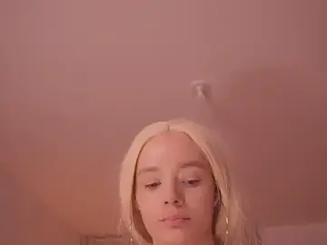 Stripchat Sex Cam of bella_adams_