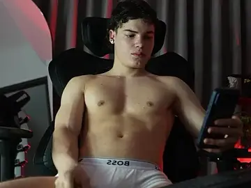 Stripchat Free Live Porn of Max_cortes1