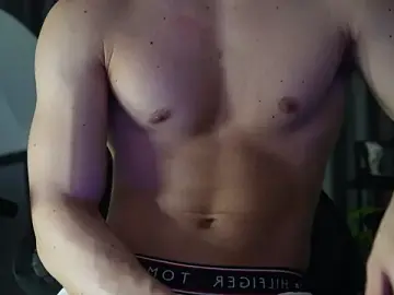 Stripchat Watch Live Sex Cams of Max_cortes1