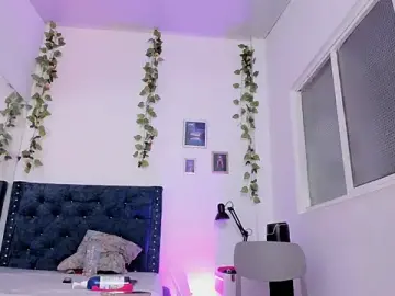 Stripchat Sex Cam of katia_777
