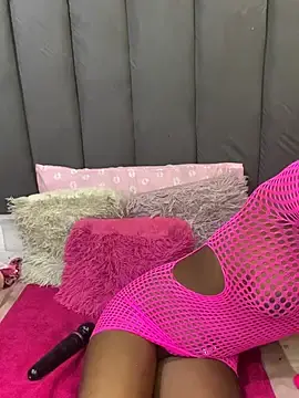 Stripchat Watch Live Sex Cams of LonelyQueenxx25