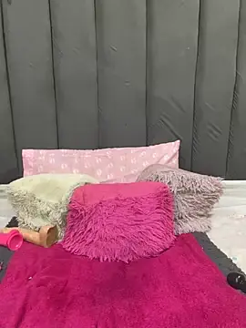 Stripchat Free Live Porn of LonelyQueenxx25