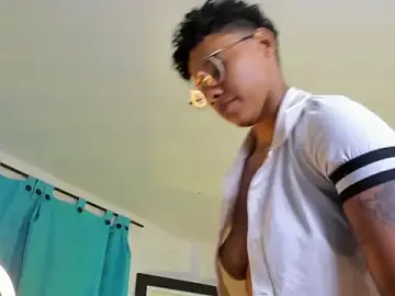Stripchat Free Porn Cam of kelly_thomson