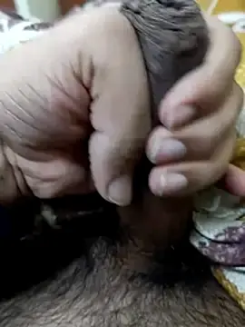 Stripchat Sex Cam of wrong_man25