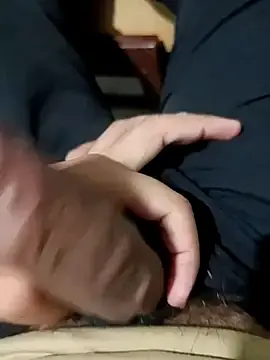 Stripchat Free Porn Cam of wrong_man25
