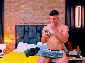 Stripchat Live Porn of FelipeAndMarcello3