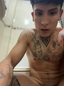 Stripchat Sex Cam of _Tomy08calderon