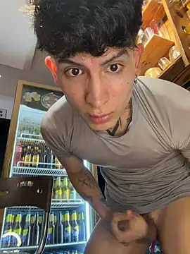 Stripchat Adult Webcam of _Tomy08calderon