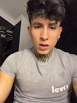 Stripchat Live Sex Cam of _Tomy08calderon