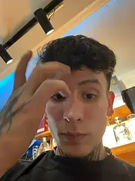 Stripchat Free Porn Cam of _Tomy08calderon