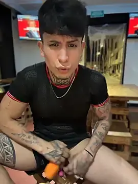 Stripchat Adult Webcams of _Tomy08calderon