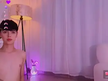 Stripchat Free Porn Cam of sebbyrose