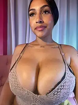 Stripchat Sex Cam of MaverickGray