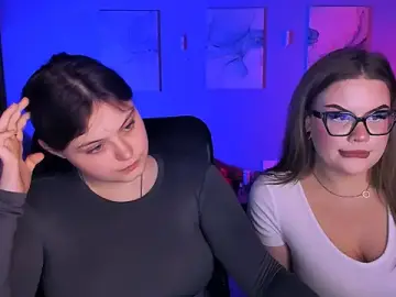 Stripchat Sex Cam of nikole_kitt