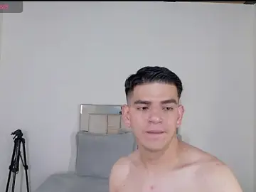 Stripchat Free Porn Cam of Ares_Johnson