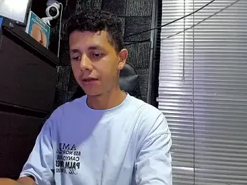 Stripchat Sex Chat of boy_bigcock24cm