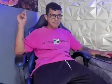 Stripchat Watch Live Sex Cams of g_lincoln