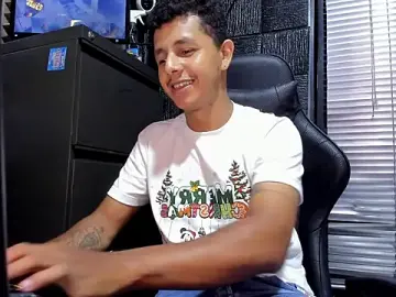 Stripchat Sex Chat of g_lincoln