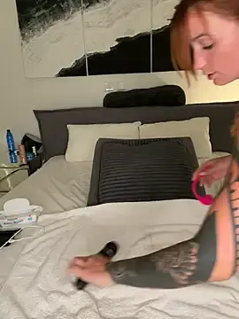Stripchat Sex Chat of Laurahorney_xo