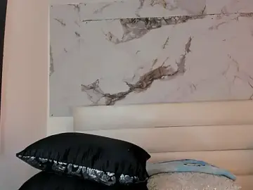 Stripchat Sex Cam of emily_lady20