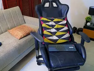 Stripchat Sex Cam of carl_dixon