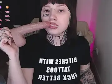 Stripchat Watch Live Sex Cams of tradishka