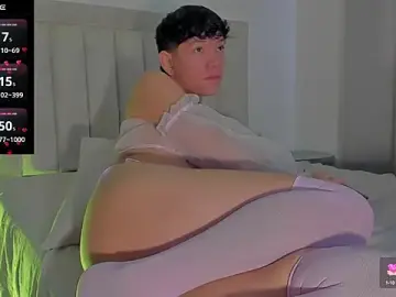 Stripchat Free Live Porn of JulianRose_1