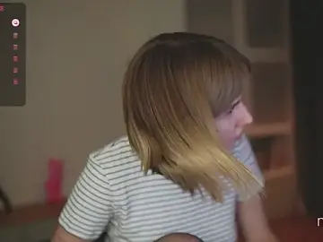 Stripchat Live Porn of mel_collins