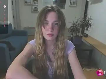 Stripchat Live Sex Cam of mel_collins
