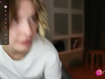 Stripchat Live Sex Cam of melanielwithu