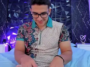 Stripchat Live Sex Cam of JeffDaltton