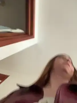 Stripchat Live Sex Cam of Cloew_Marz