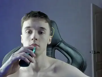 Stripchat Free Porn Cam of MasonWarholl