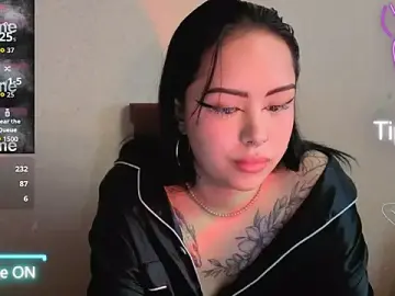 Stripchat Free Porn Cam of baby__kim