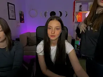 Stripchat Watch Live Sex Cams of eva_smiith_