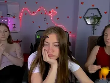 Stripchat Watch Live Sex Cams of eva_smiith_