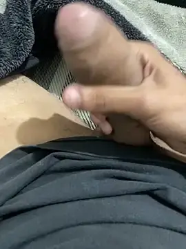 Stripchat Free Porn Cam of noovin20cm