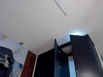 Stripchat Adult Video Chat of mia_18v