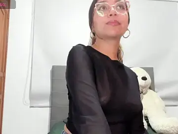 Stripchat Nude Webcam of Andrea-Queen