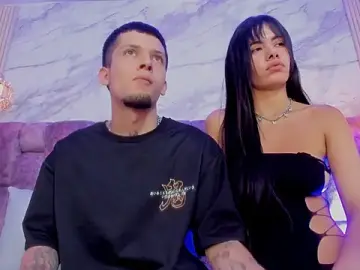 Stripchat Live Sex Cam of CharlotteandTaylorr